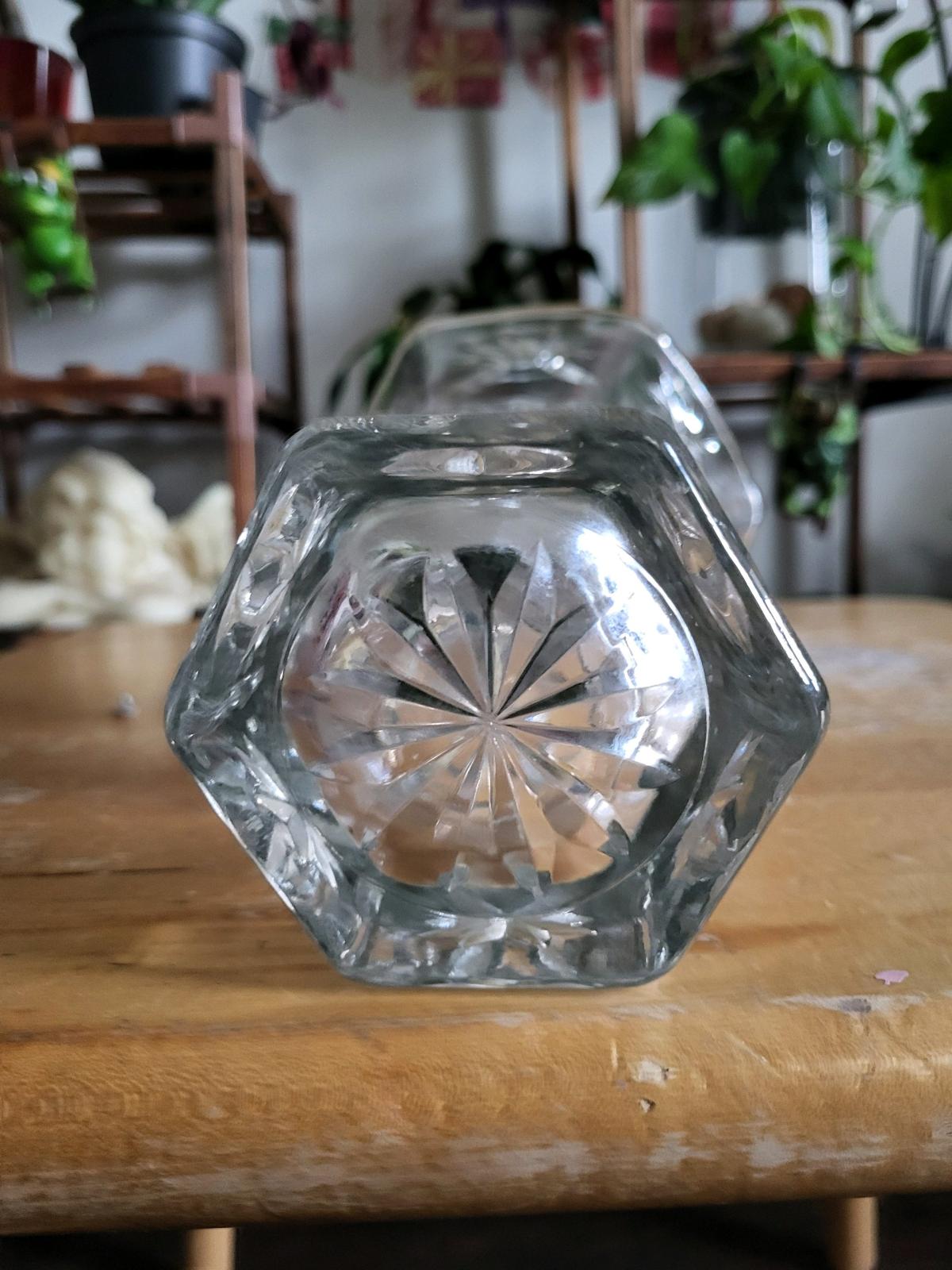 Glass Vase - Chicago, Illinois - FleaMarketBay