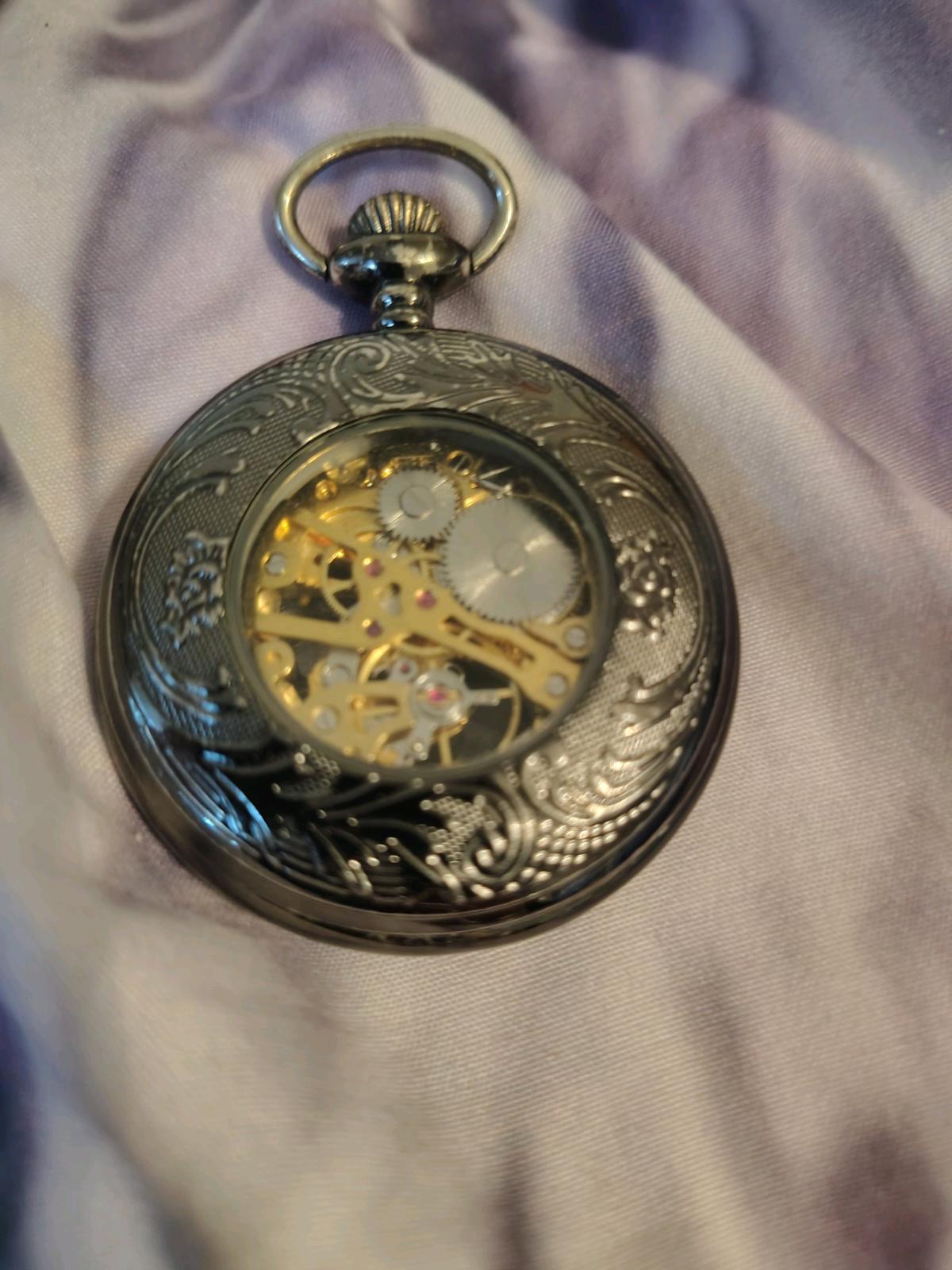 2 pocket watches - Chambersburg, Pennsylvania - FleaMarketBay