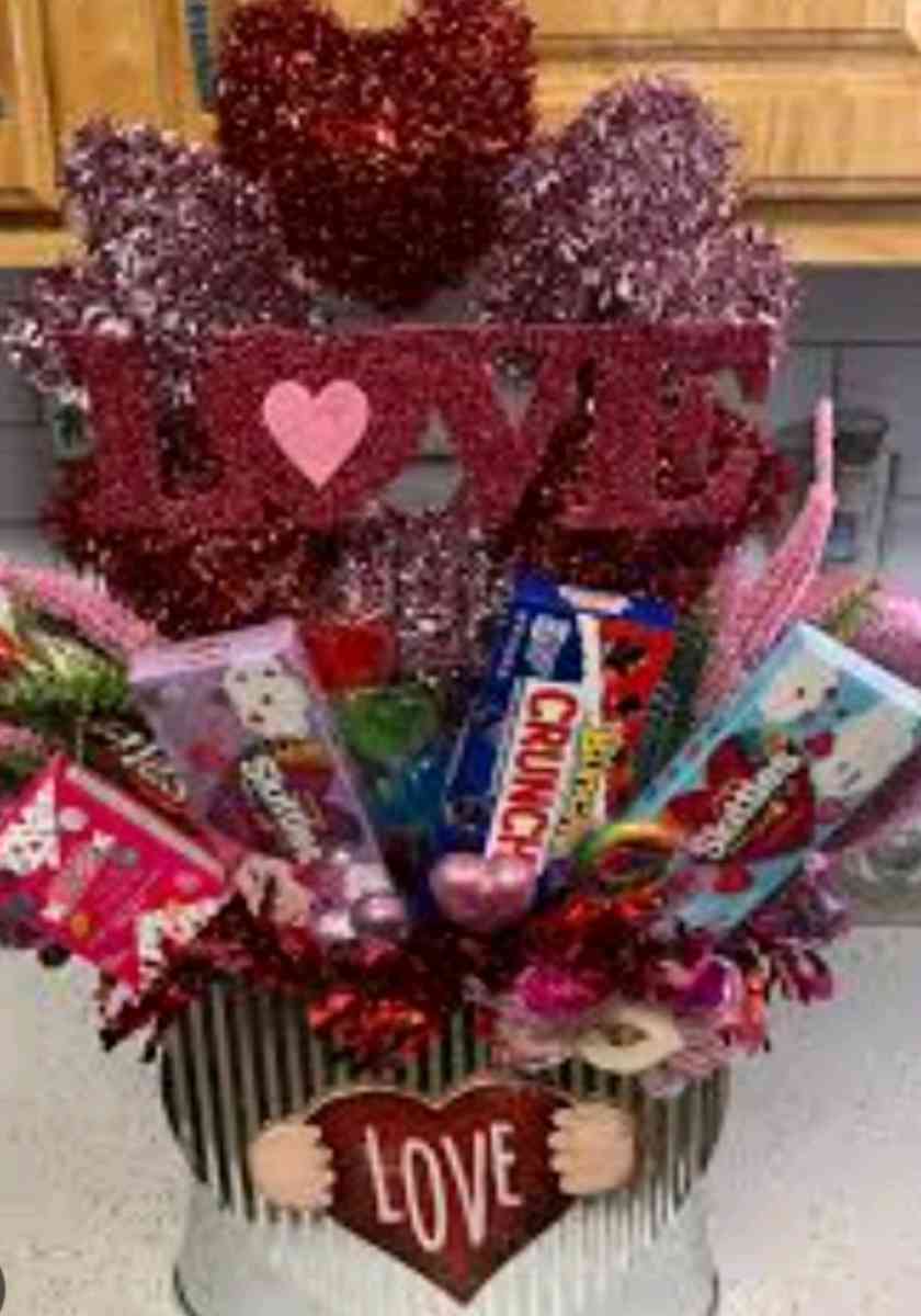 valentine baskets - Mariposa, California - FleaMarketBay