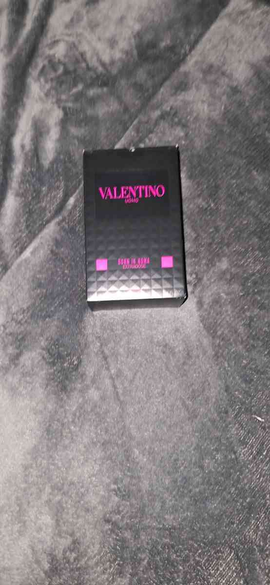 Valentino Born In Roma Extradose Eau de Parfum Extradose - West Palm Beach, Florida - FleaMarketBay