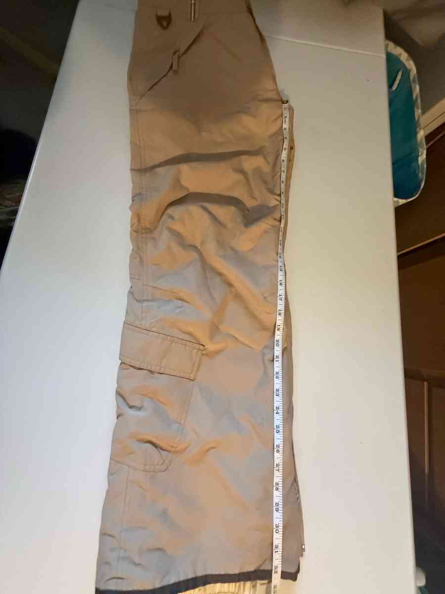 Betty Rides Snowboarding Pants Womans Size L - Los Angeles, California