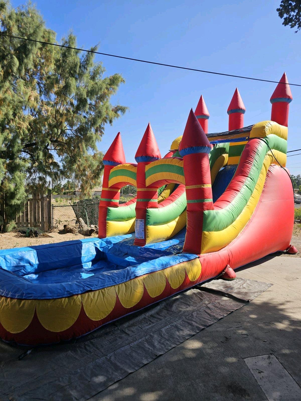 Rentamos mesas sillas jumpers carpas manteleria waterslides - Fontana, California - FleaMarketBay