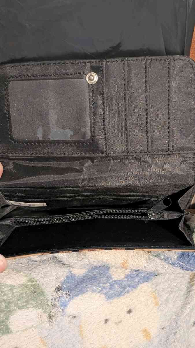 wallet - Kansas City, Kansas - FleaMarketBay