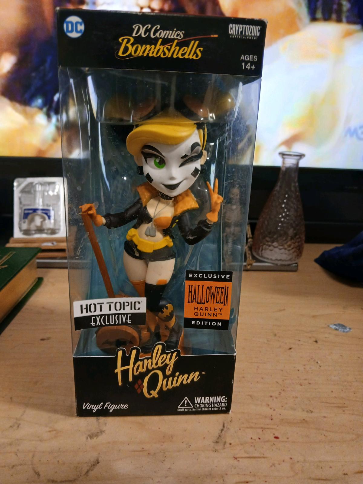 Harley Quinn collectors figure
