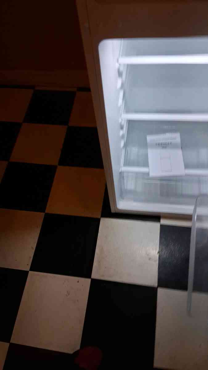 A brand new never used refrigerator and a brand new wifi AC - Los Angeles, California