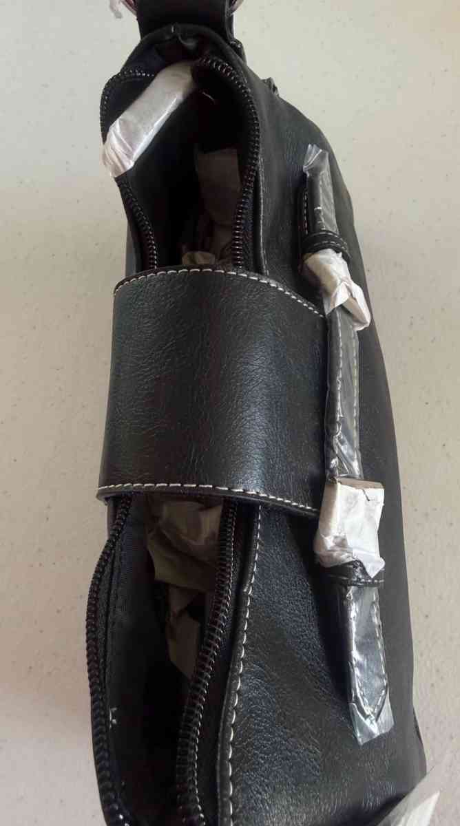 Black Handbag  Shoulder Bag  BRAND NEW - Los Angeles, California - FleaMarketBay