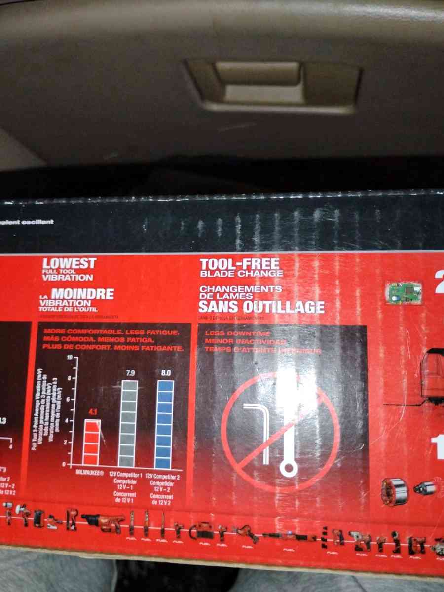 Milwaukee M12 Oscillating Multi tool - Peoria, Illinois - FleaMarketBay