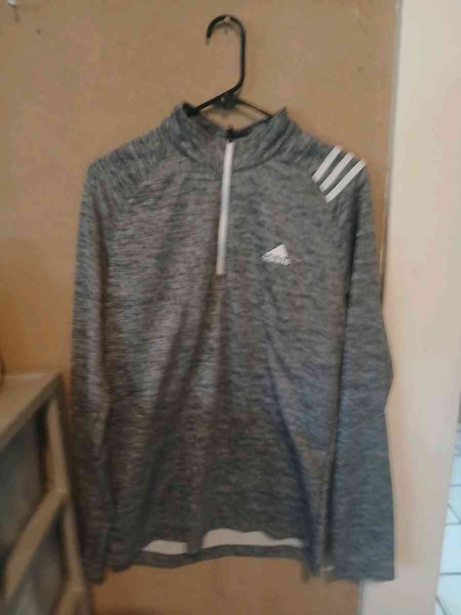 Adidas sweater - Fresno, California - FleaMarketBay