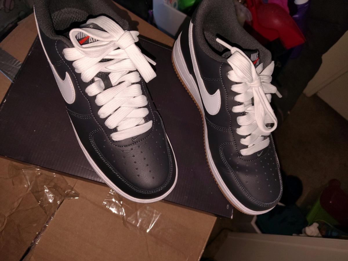 mens Nikes size 9 - Chambersburg, Pennsylvania - FleaMarketBay