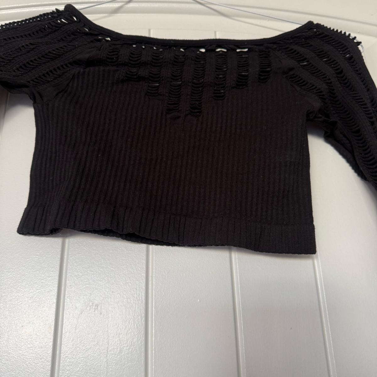 Black OpenKnit Ribbed Long Sleeve Crop Top  Textured Stateme - Los Angeles, California - FleaMarketBay