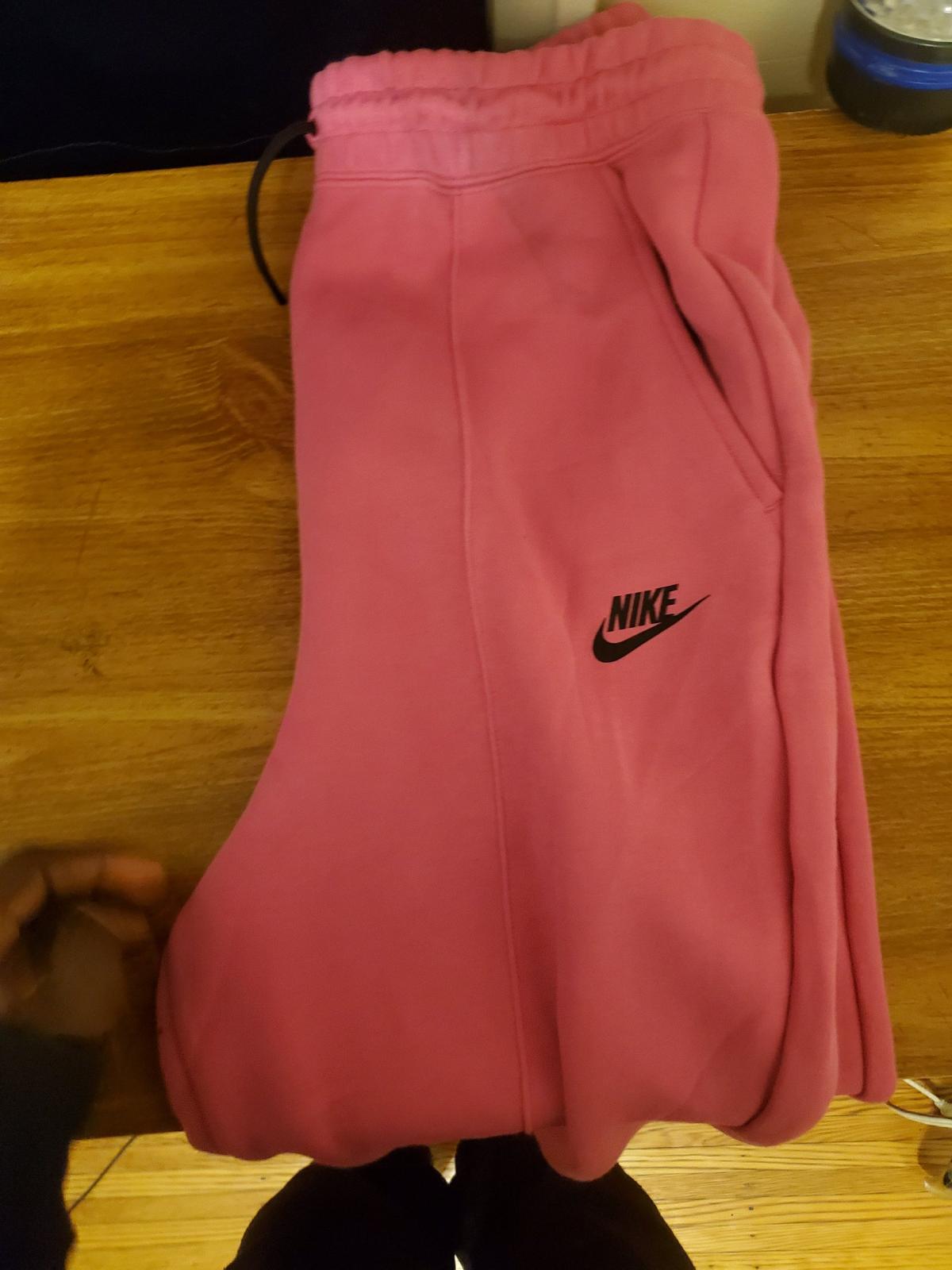 Pink Nike tech pants XL - Rochester, New York - FleaMarketBay