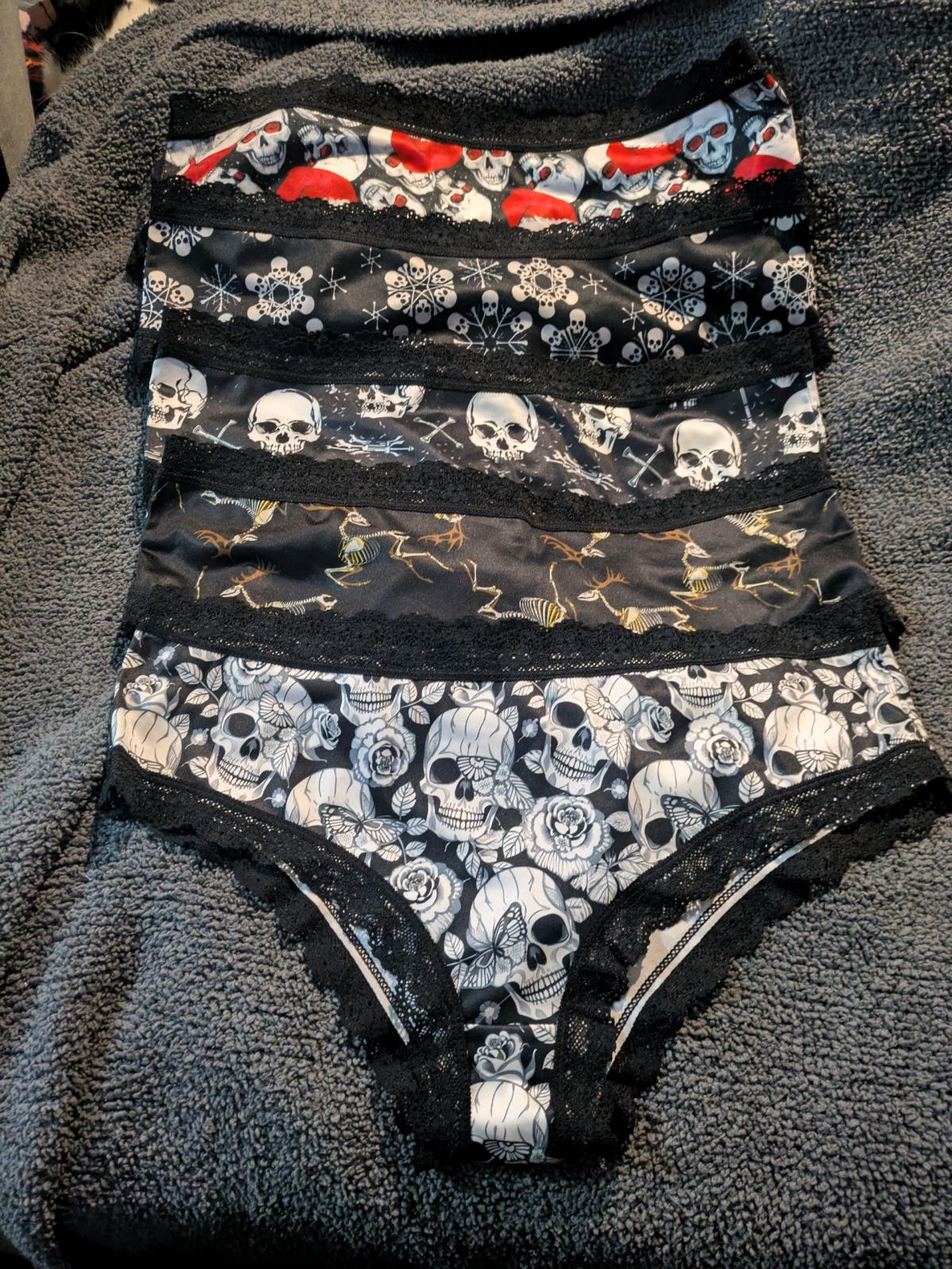 10 Pairs XL Wonens Gothic Skull Panties - Camas Valley, Oregon