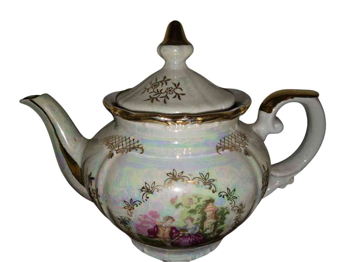 vintage empress by mandil Japanese lusterwear teapot