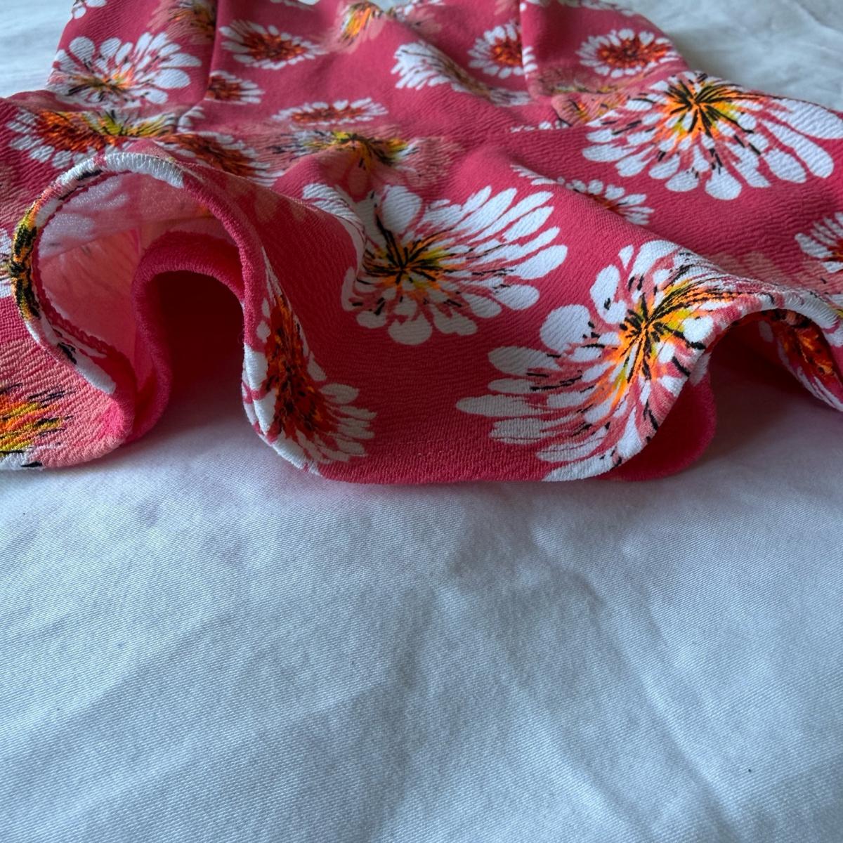 Flirty Floral Strapless Peplum Top  Pink Daisy Print  Size - Los Angeles, California - FleaMarketBay