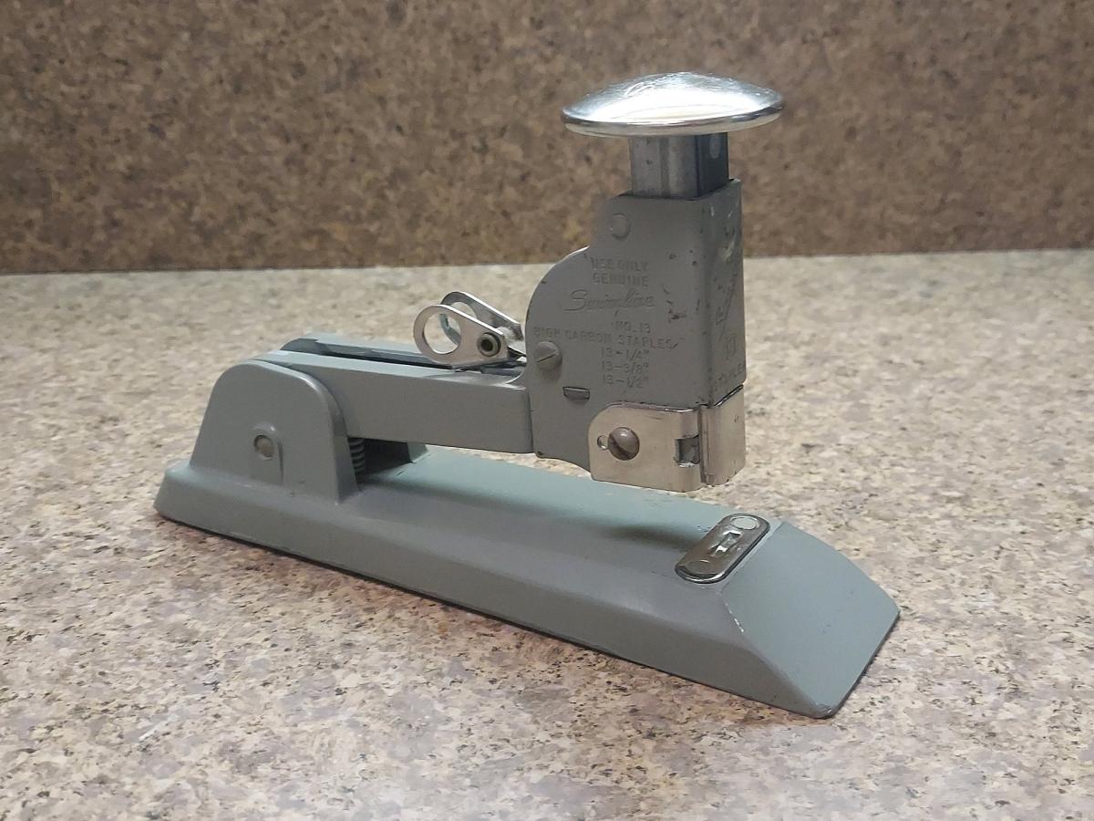 PROFESIONAL POST OFFICE VINTAGE SWINGING STAMPLE No 13