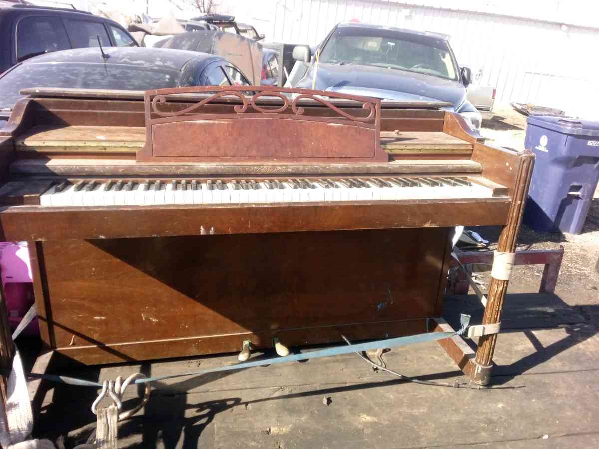 1939 piano - Oklahoma City, Oklahoma - FleaMarketBay