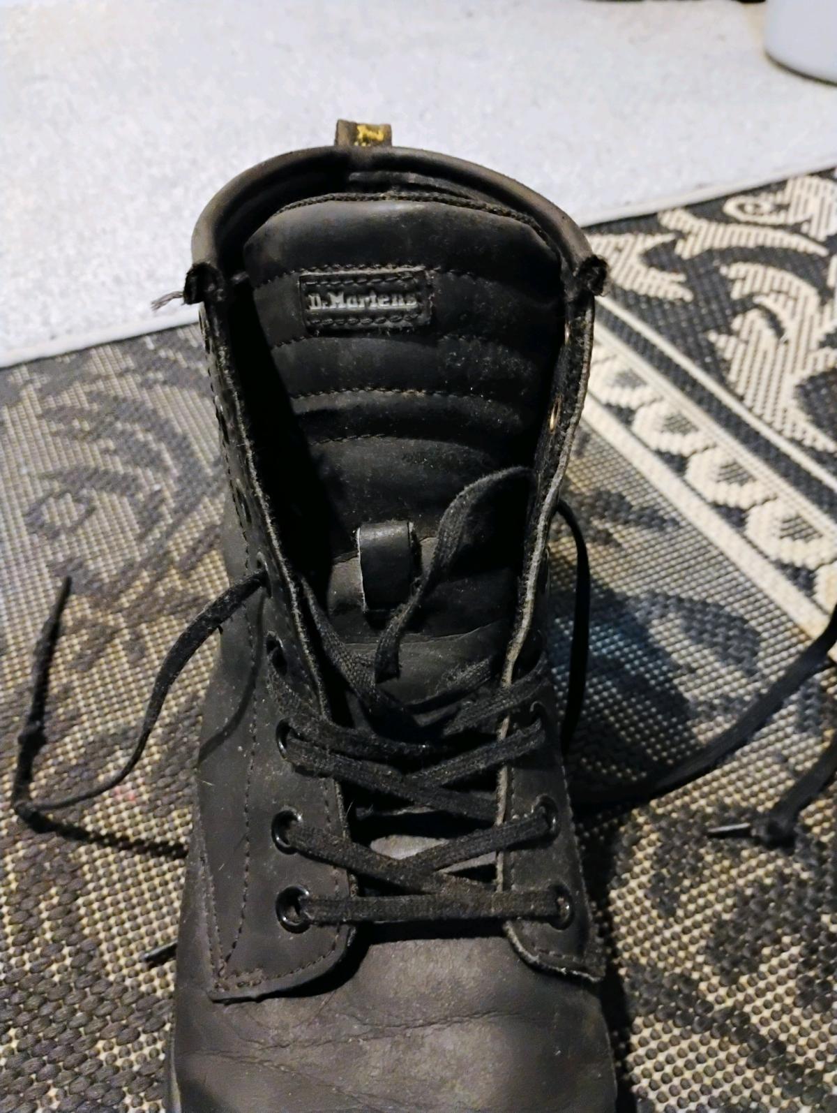 Womens Black Dr Martens - Des Plaines, Illinois - FleaMarketBay