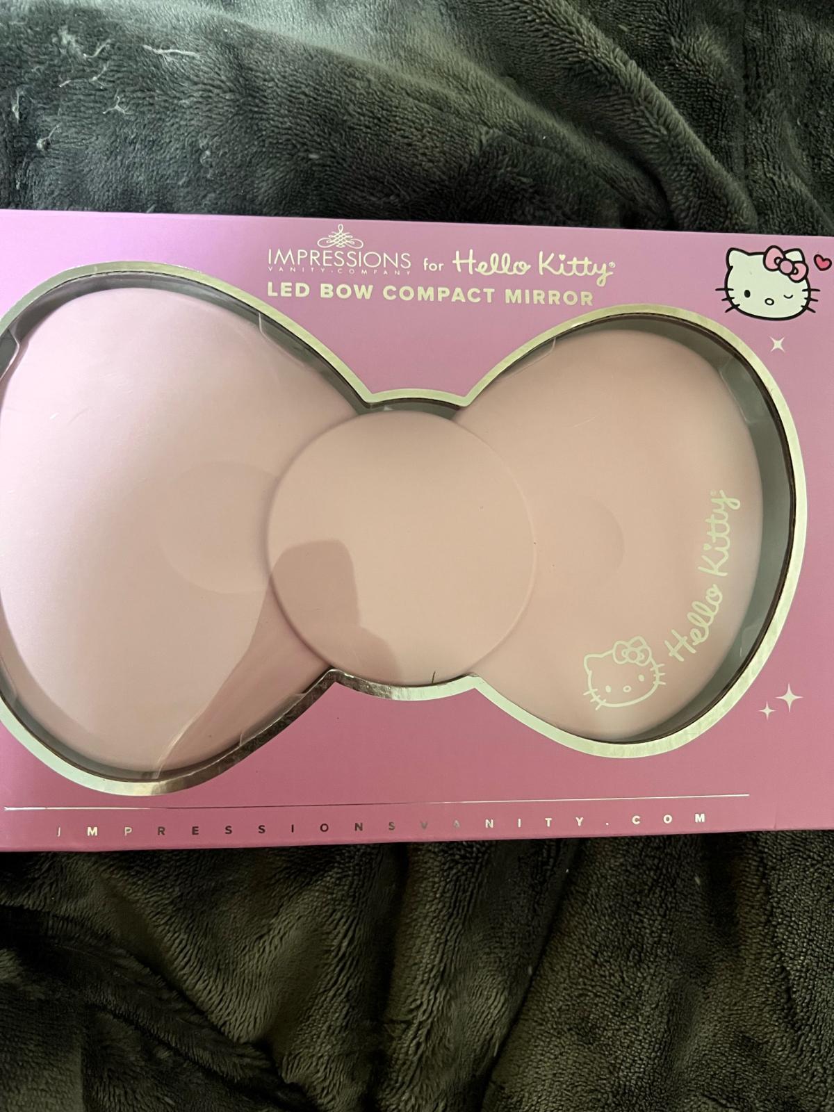 hello kitty led bow mirror - Sacramento, California - FleaMarketBay