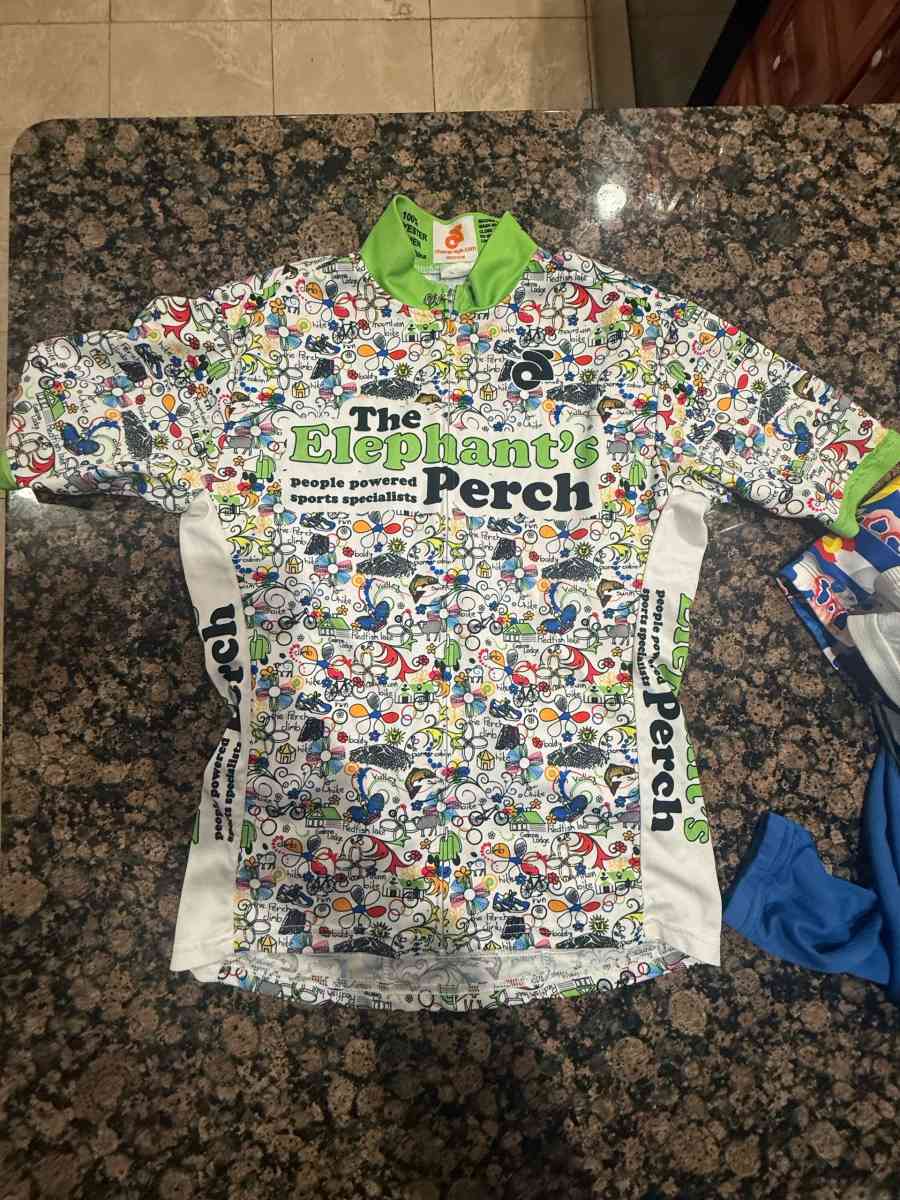 Cycling Jerseys Mdium Size - Los Angeles, California - FleaMarketBay