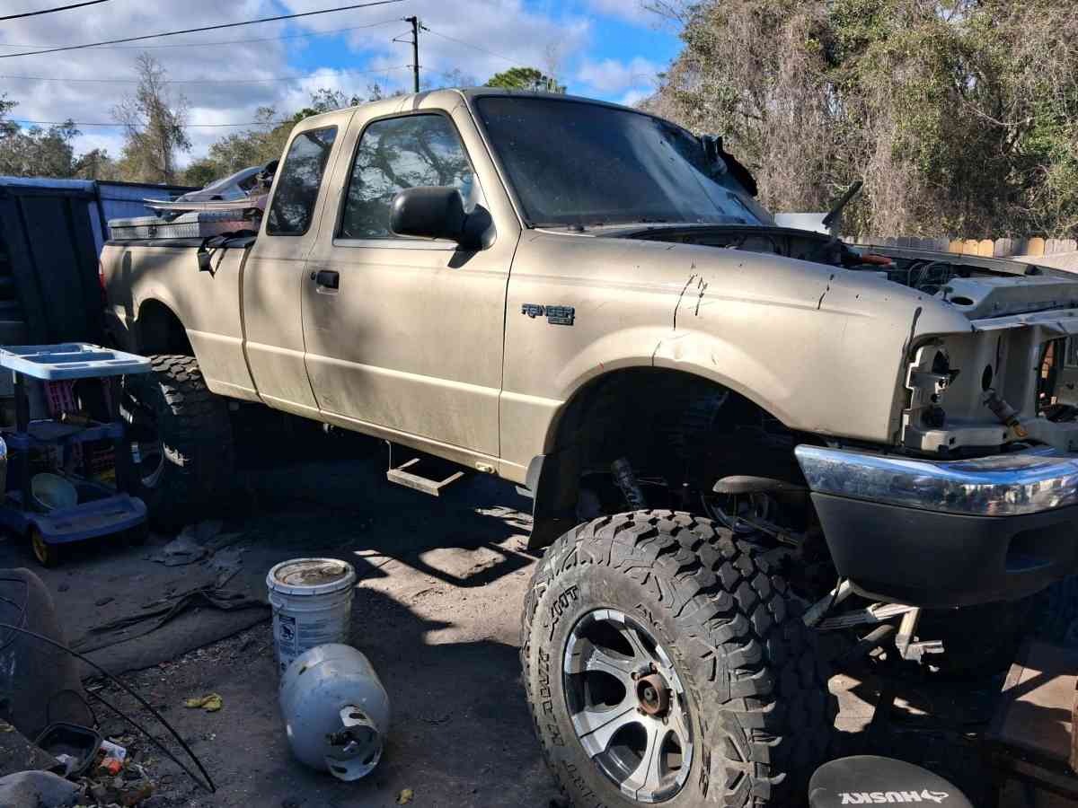 Premium 31580R17 Tires Rims  option whole truck - Clearwater, Florida - FleaMarketBay