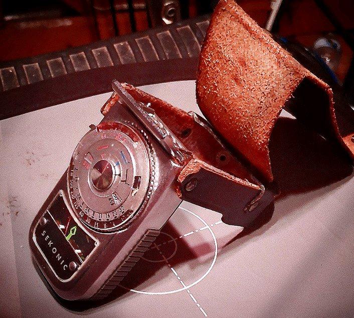Vintage Sekonic analog handheld light meter