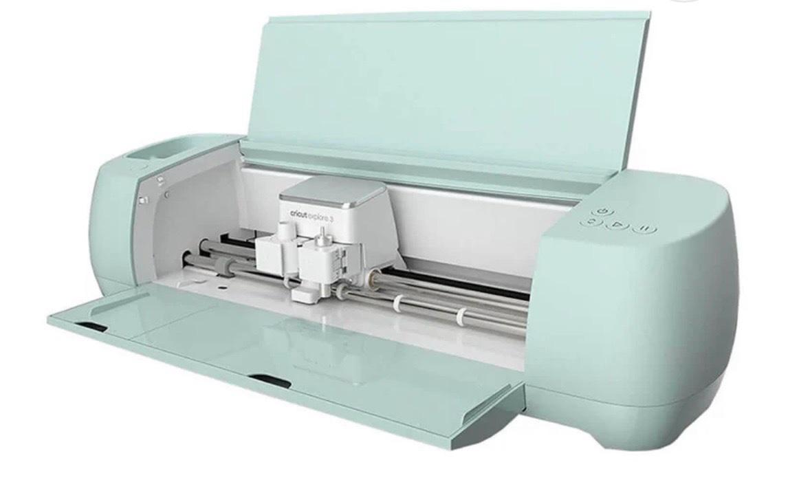 Cricut Explore 3  Excellent Condition - Los Angeles, California - FleaMarketBay