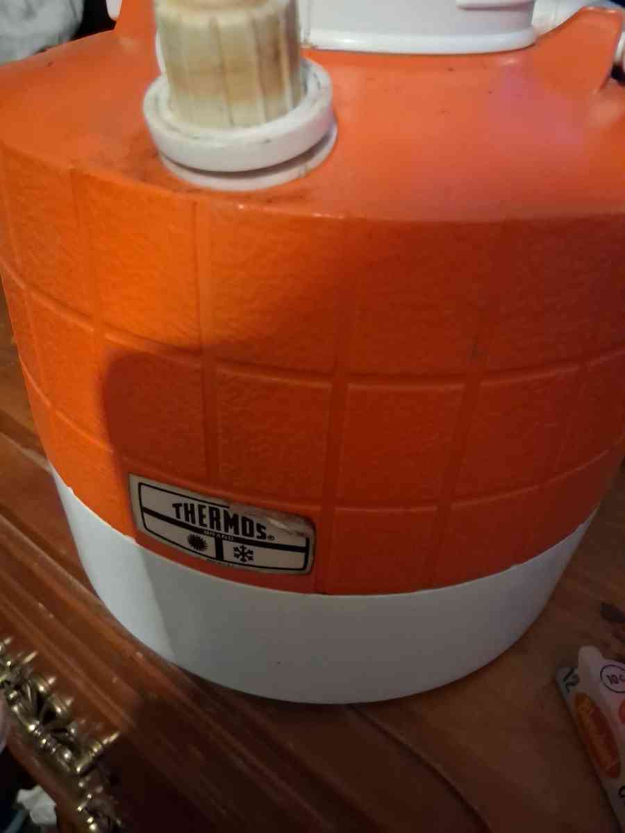 igloo drinking cooler - Laurens, South Carolina - FleaMarketBay