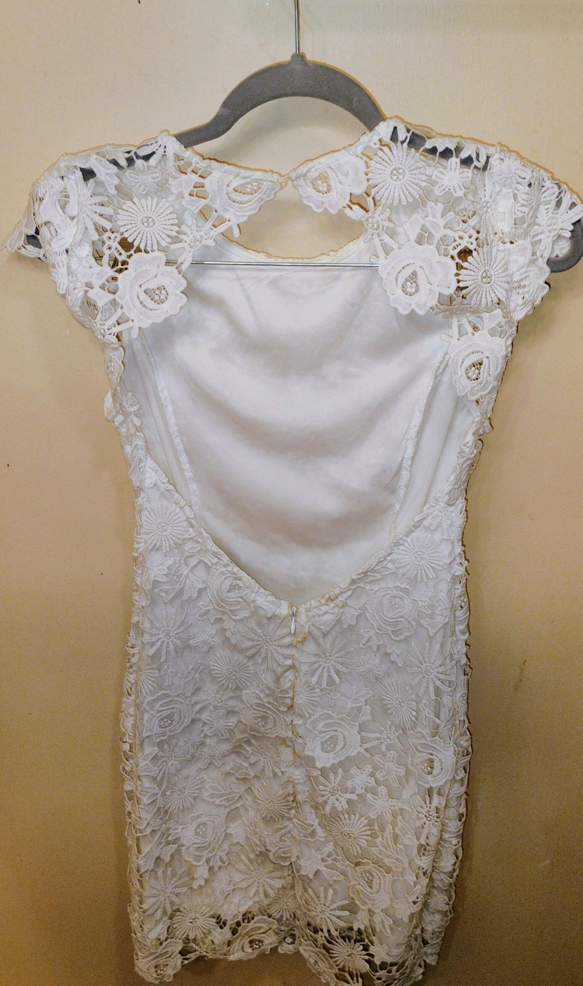 Womens White Backless Dress - Des Plaines, Illinois - FleaMarketBay