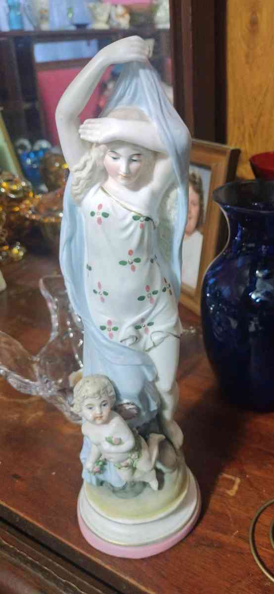 Antique 19th century women w Cherub 17bin tall - Corning, Arkansas