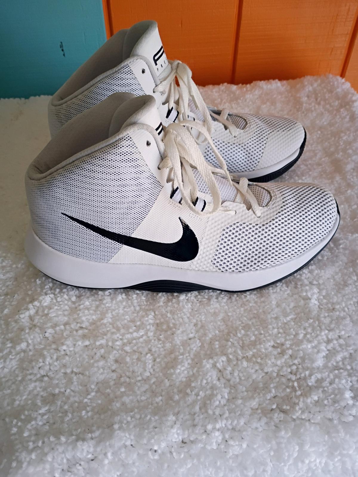 Nike Air - Fredericksburg, Virginia - FleaMarketBay