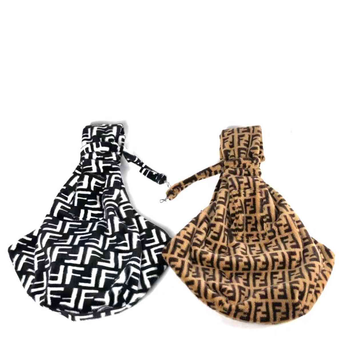 one pet shoulder carrier - Atlanta, Georgia - FleaMarketBay