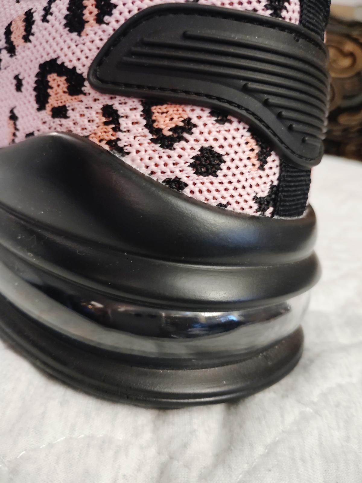 Pink Leopard Print Slip Resistant Safety Shoe - Virginia Beach, Virginia - FleaMarketBay