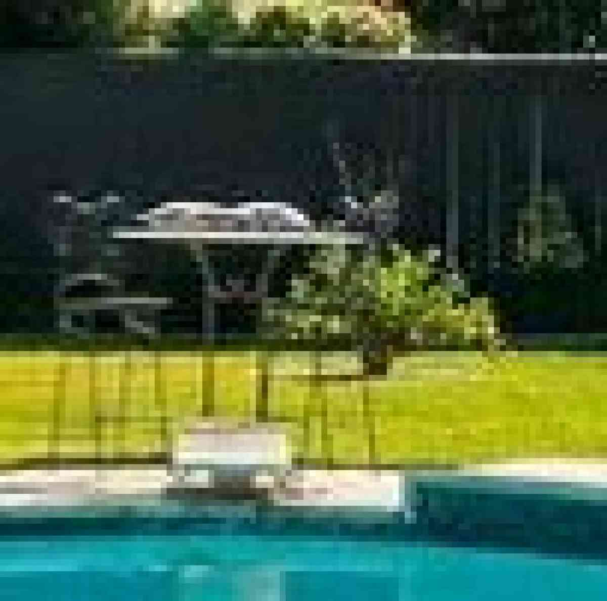 Tall patio chair and table - Moreno Valley, California