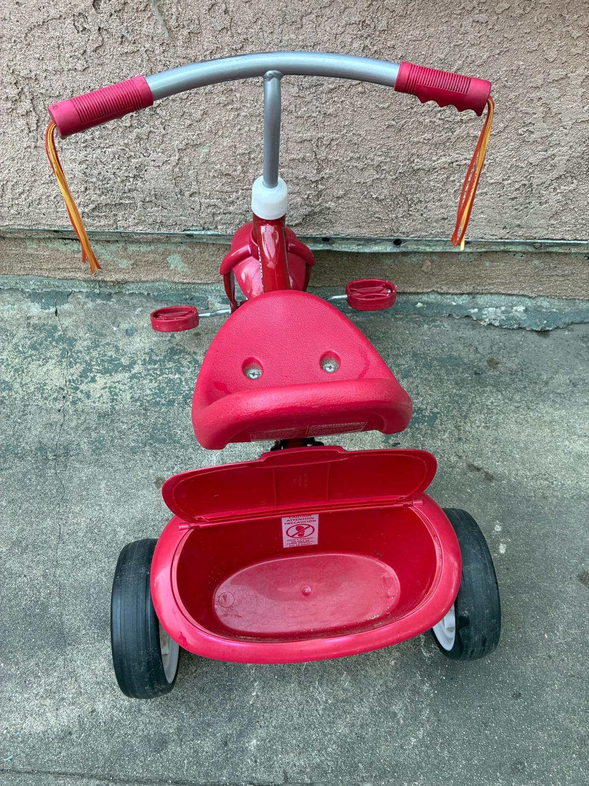 Radio Flyer tricycle - Maywood, California - FleaMarketBay