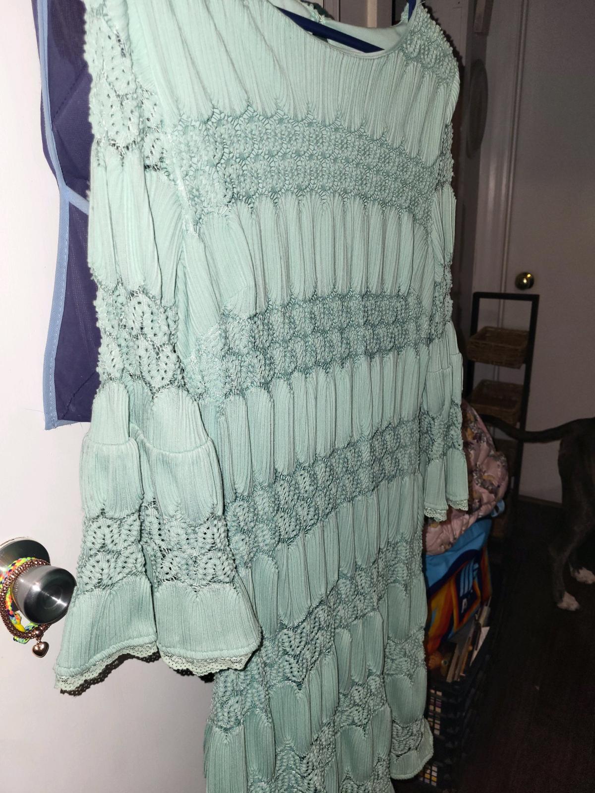 Womans dress - Chicago, Illinois - FleaMarketBay