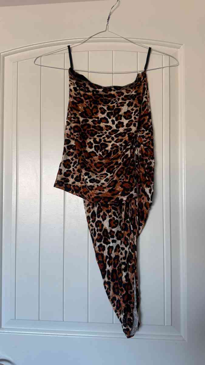 Brand New Windsor Leopard Print Asymmetrical Ruched Midi Ski - Los Angeles, California - FleaMarketBay