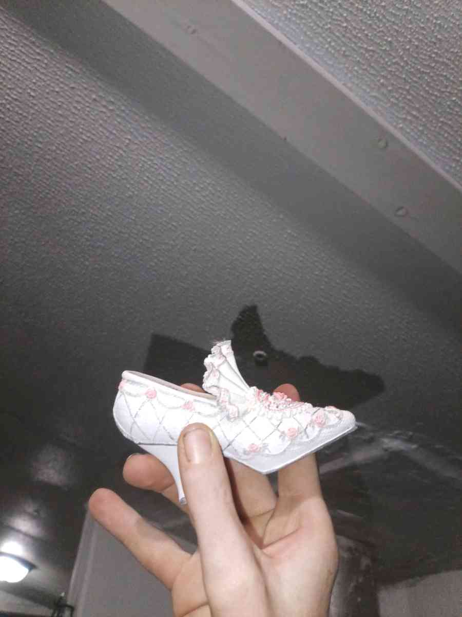 The product is a 35 ceramic Victorian floral shoe collectibl - Alicia, Arkansas - FleaMarketBay