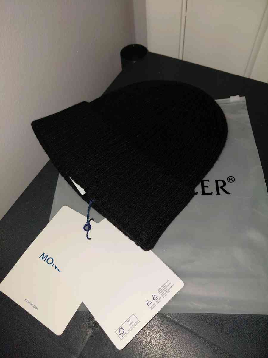 Black Beanie - Coconut Creek, Florida - FleaMarketBay