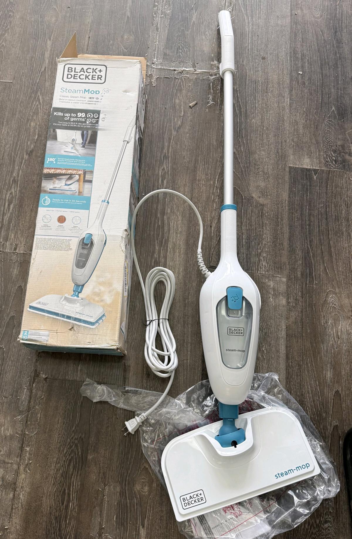black and Decker steam mop - Cobb, Georgia - FleaMarketBay
