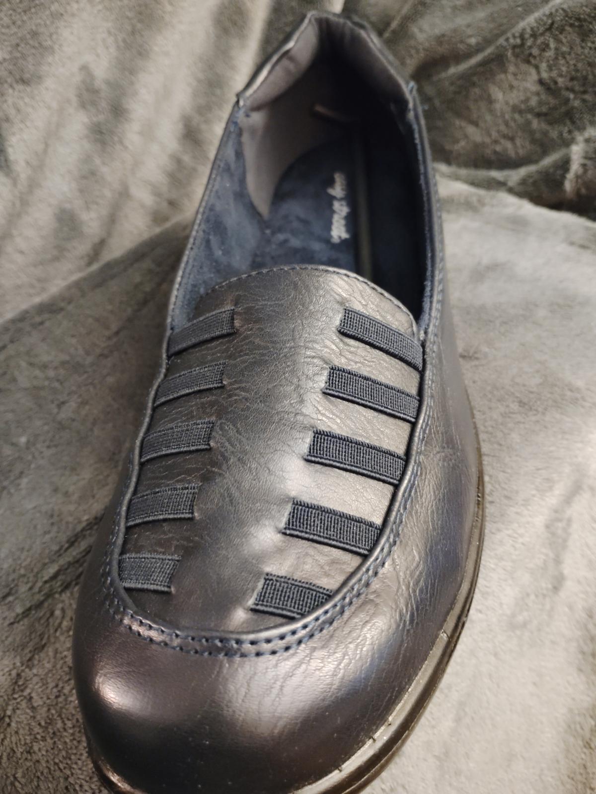 Easy street Woman's Genesis flat size 10 W /Navy Blue - Virginia Beach, Virginia - FleaMarketBay