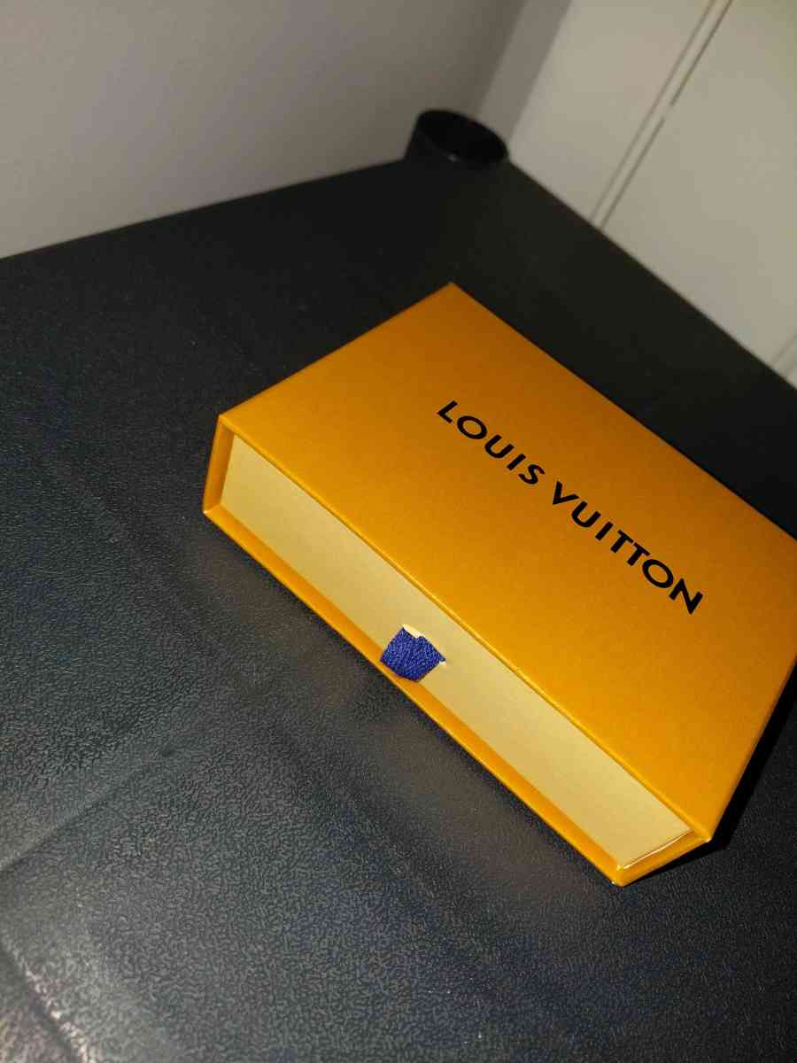 Braclet - Coconut Creek, Florida - FleaMarketBay