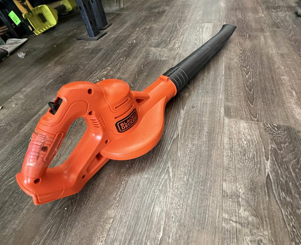 black and Decker 20v blower