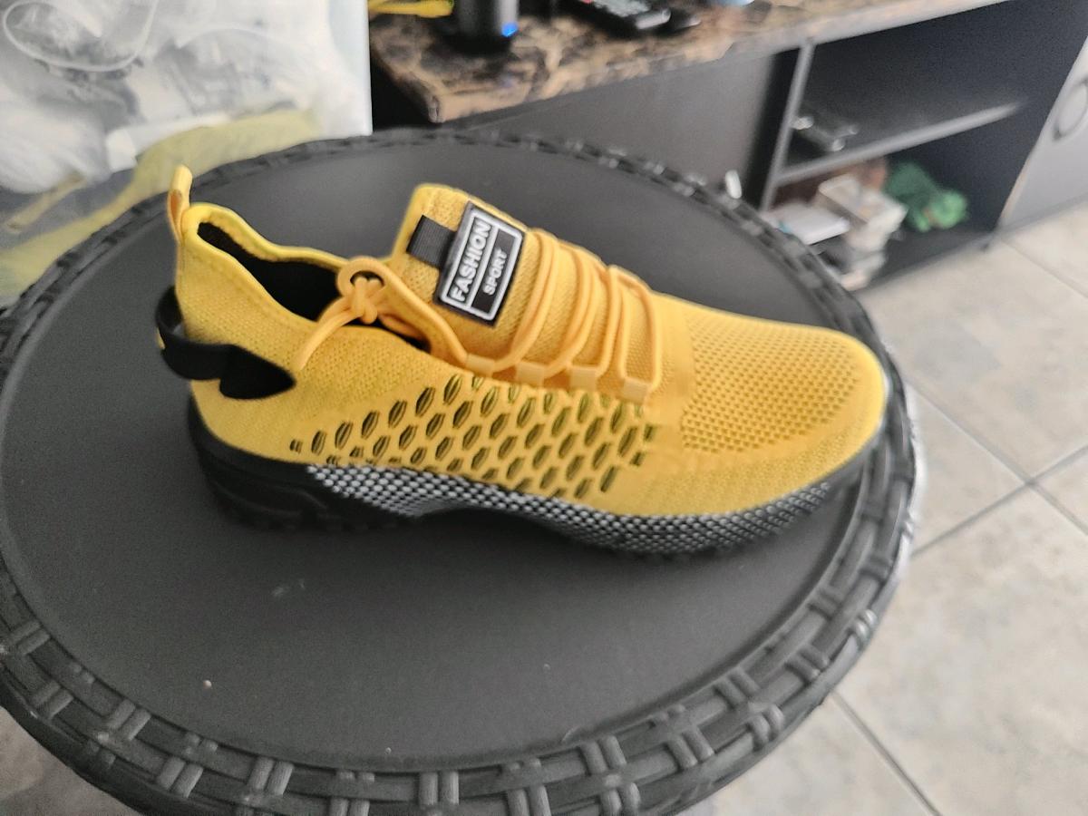 Snickers - Orlando, Florida - FleaMarketBay