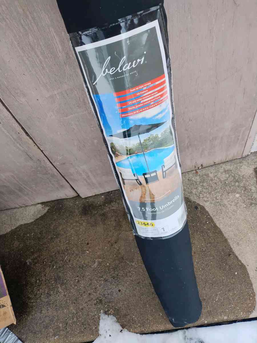 brand new umbrella for table - Collinsville, Illinois - FleaMarketBay