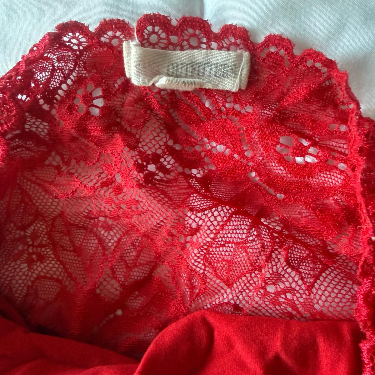 Scarlet Lace Bandeau Top  Elegant  EyeCatching Design S - Los Angeles, California - FleaMarketBay
