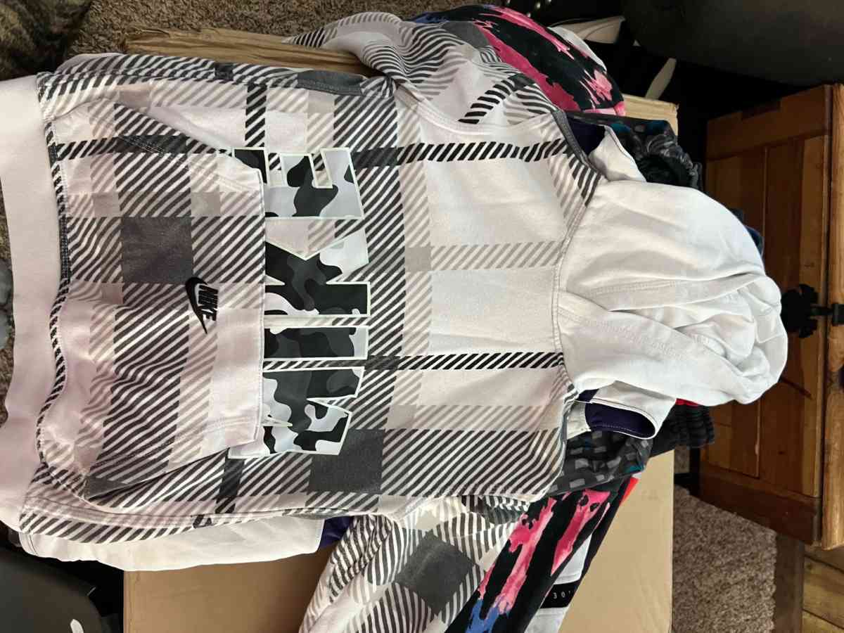 Box of Mixed Boys Clothes - Lithia Springs, Georgia - FleaMarketBay