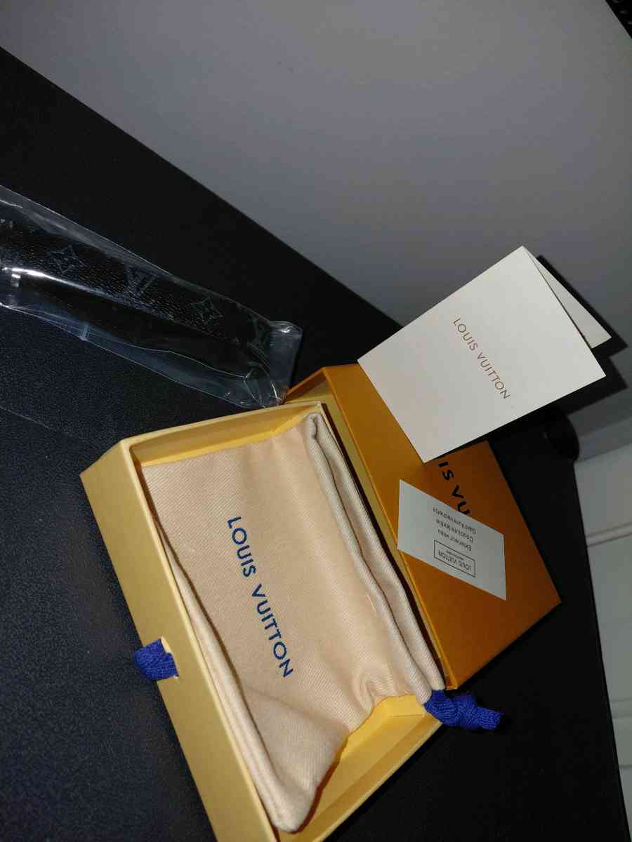 Braclet - Coconut Creek, Florida - FleaMarketBay