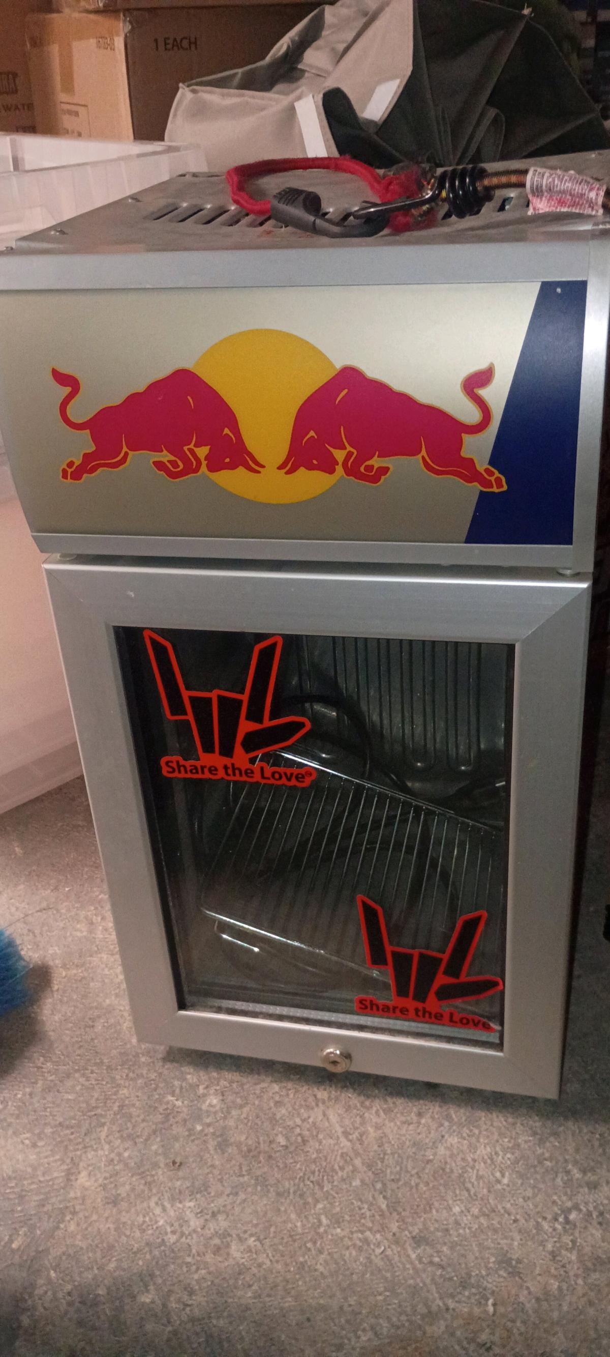 vtg redbull mini fridge - Virginia Beach, Virginia
