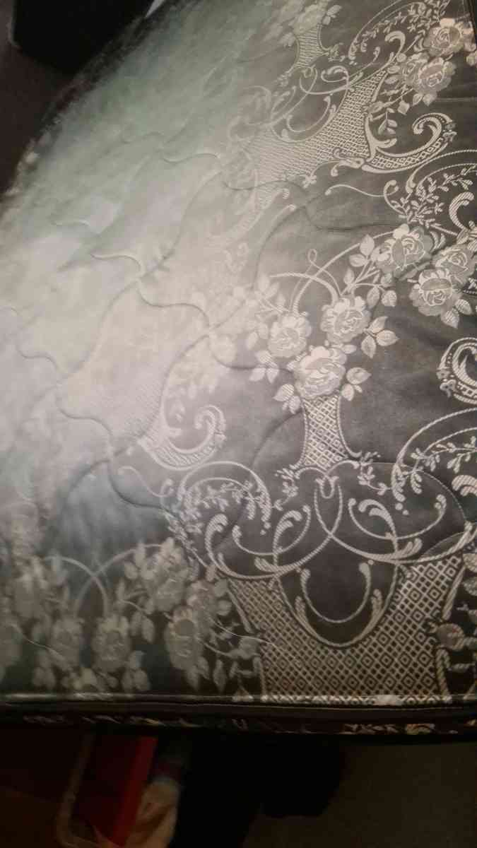 Full matress and Box Spring - Las Vegas, Nevada - FleaMarketBay