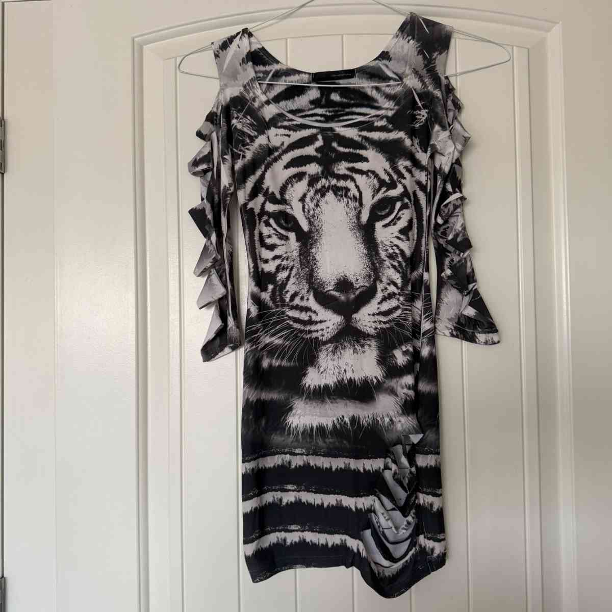 Black  White Tiger Print Bodycon Dress with Ladder CutOut Sl - Los Angeles, California